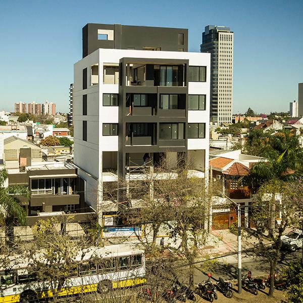 EDIFICIO DE OFICINAS Y DEPARTAMENTOS